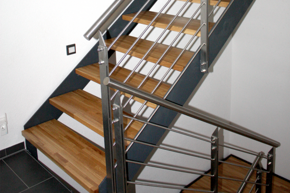Zweiholmtreppe geradläufig