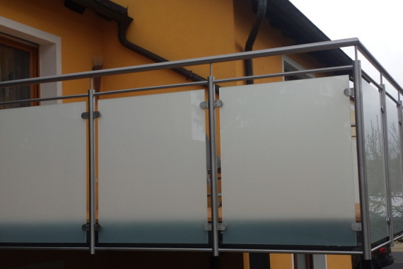 Absturzsicherung mit Glas