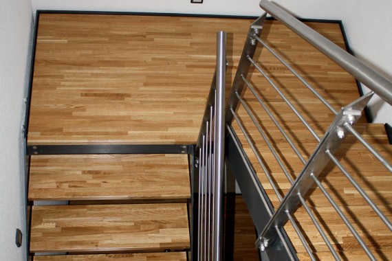 Edelstahlgeländer mit Doppel - Pfosten